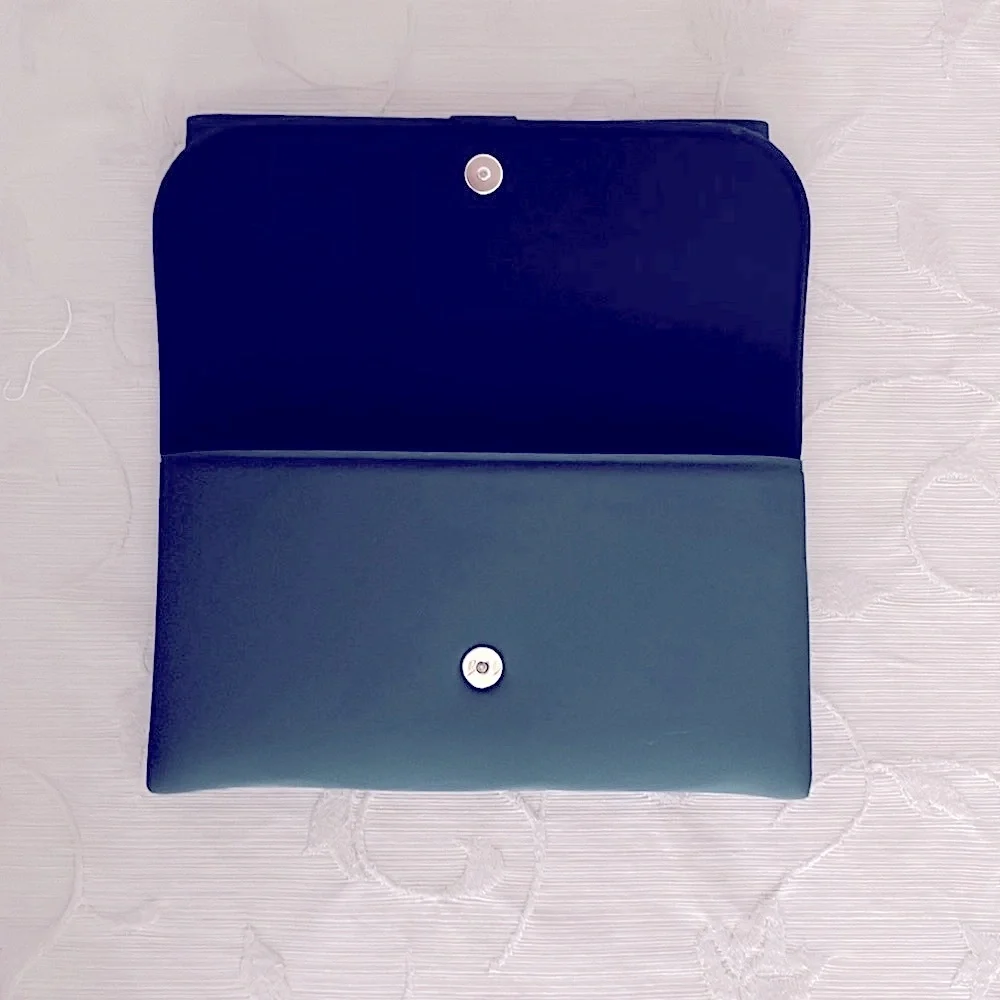 NWT - Forest Green - La Fille des Fleurs - Neoprene Bow Clutch Pouch